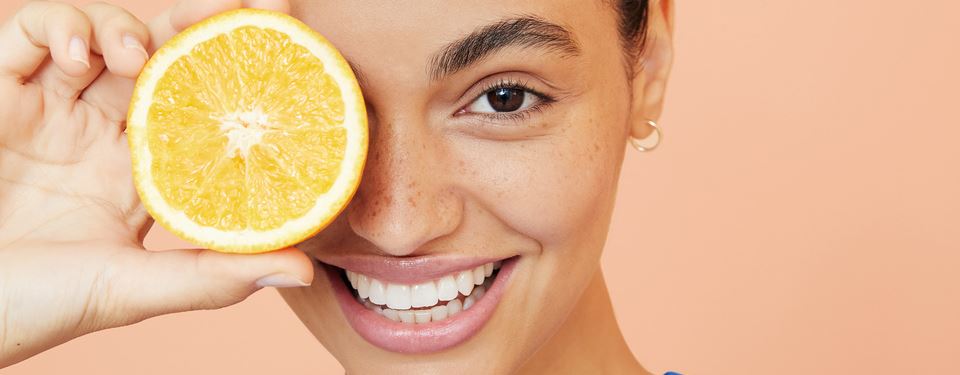 Radiant Skin Unveiled: The Magic of Vitamin C Serum